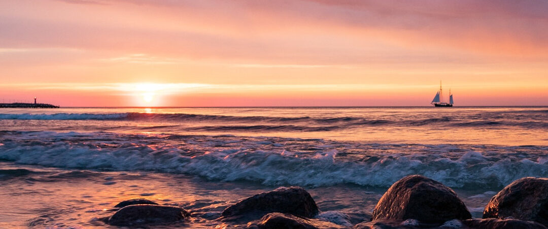 cloud costs sunrise - image by Robert/Pixabay
